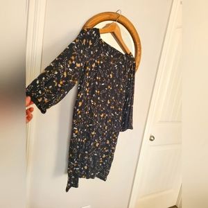 Woman's Medium Floral Gap knee length dress